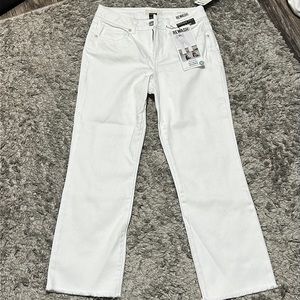 White ankle jeans